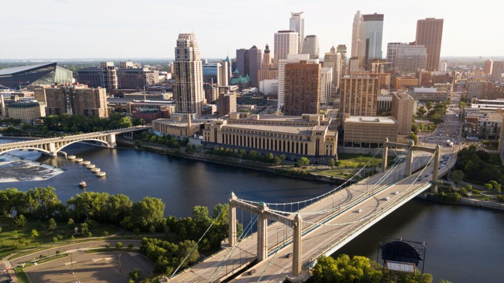 Embracing Minneapolis, Minnesota: 7 Lifestyle Tips for Newcomers